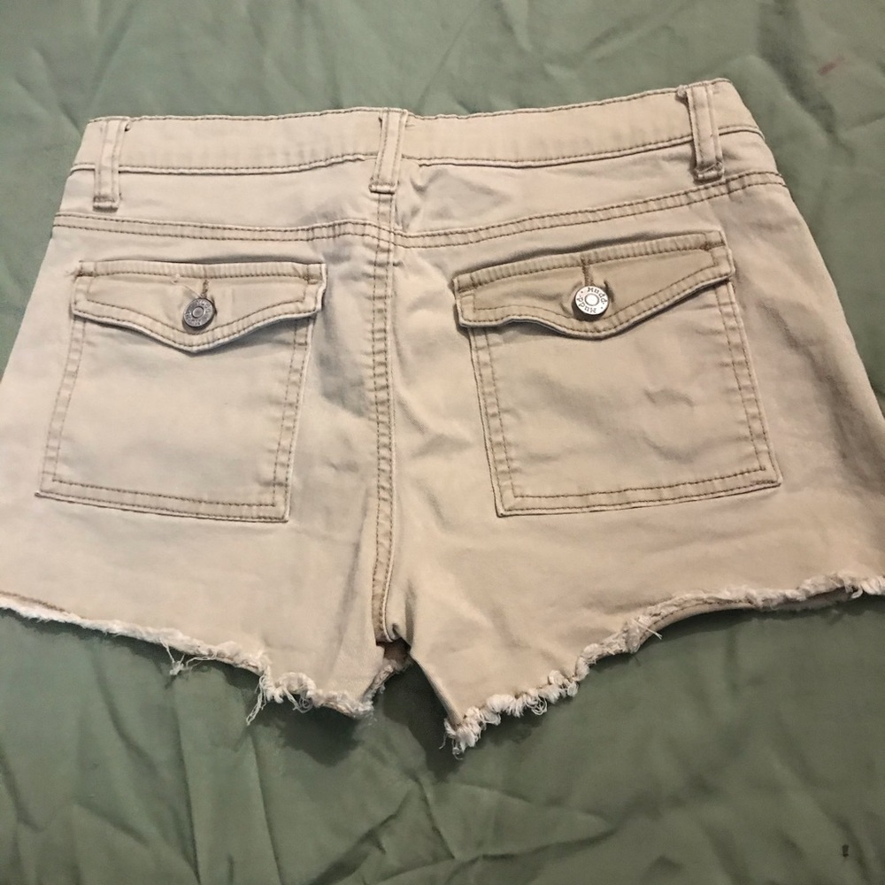 Shorts - Picture 3 of 3